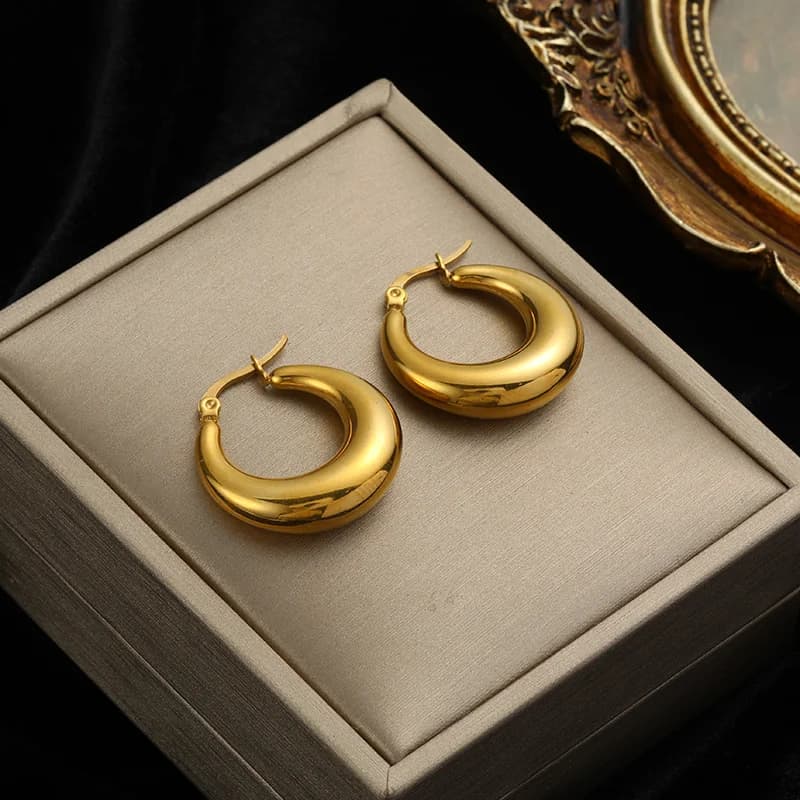 Large Golden Heart Stud Earrings, 1 Pair
