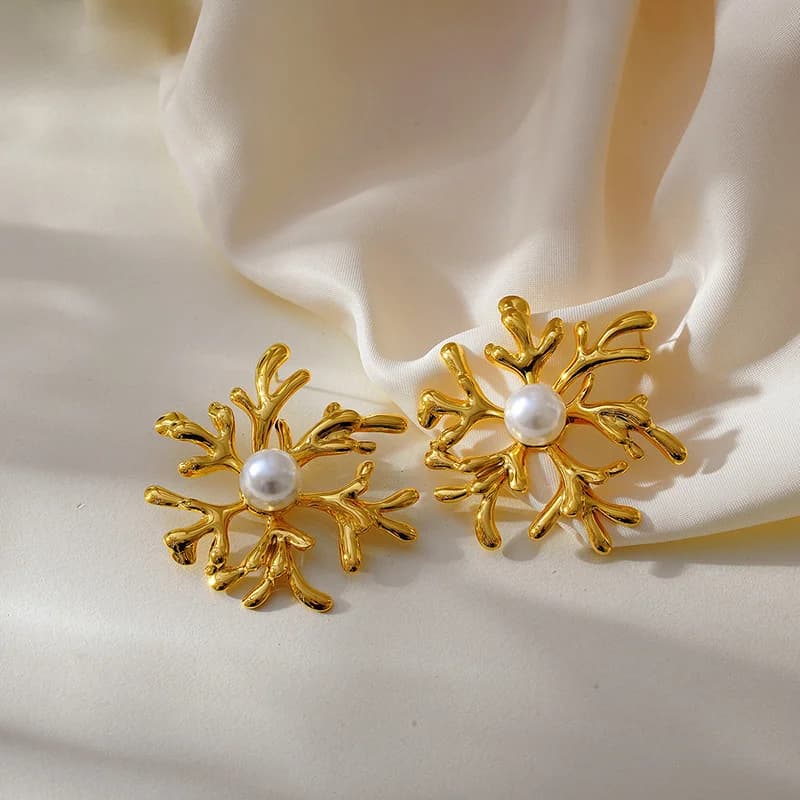 Shell Tassel Pendant Hoop Earrings